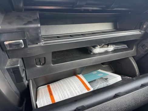 Used 2021 Ford Expedition XLT image 38