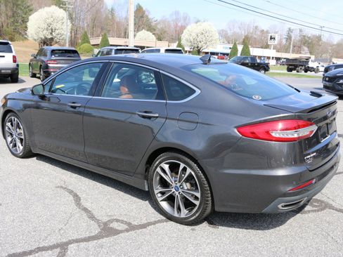 Used 2020 Ford Fusion Titanium image 3