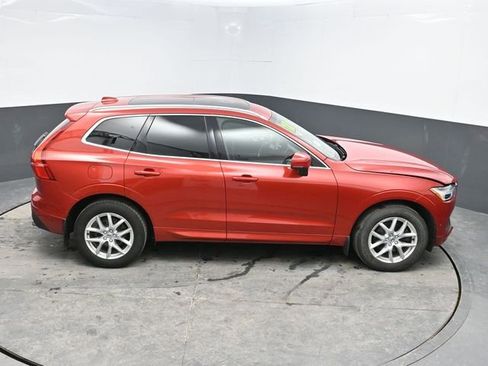 Used 2018 Volvo XC60 T5 Momentum w/ Convenience Package image 31
