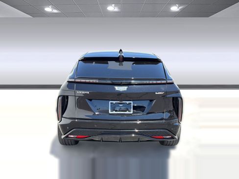 Used 2026 Cadillac Lyriq V w/ LPO, Floor Liner Package AWD/4WD image 9