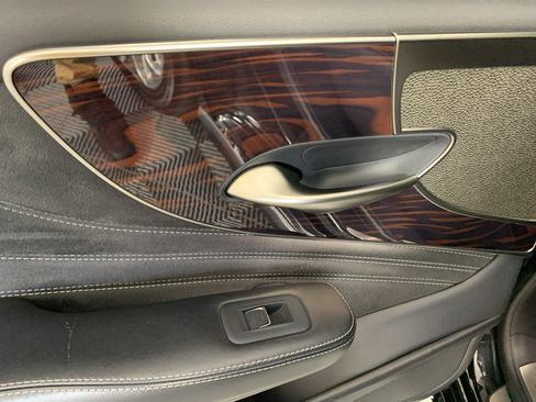 Used 2020 Lexus LS 500 w/ Interior Upgrade Package RWD image 32