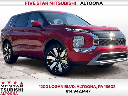 New 2025 Mitsubishi Outlander SE image 1