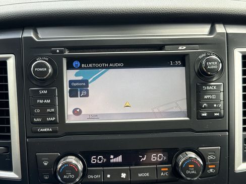 Used 2018 Nissan Titan SV w/ SV Convenience Package AWD/4WD image 21