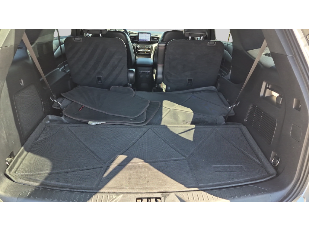 Used 2022 Ford Explorer ST-Line RWD image 32
