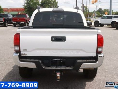 Used 2020 Toyota Tacoma SR5 AWD/4WD image 6