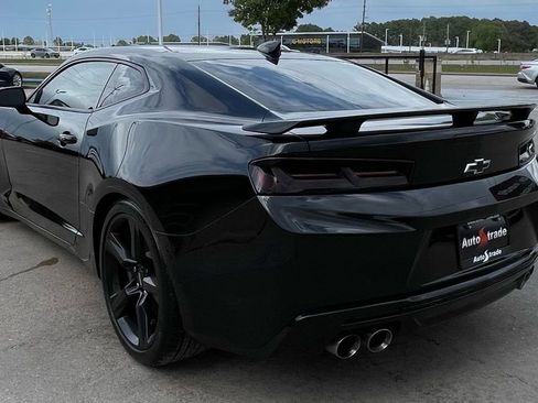 Used 2016 Chevrolet Camaro SS image 6