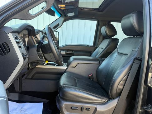 Used 2016 Ford F250 Lariat w/ Lariat Ultimate Package image 12