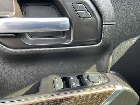 Used 2021 Chevrolet Silverado 1500 LT Trail Boss w/ Convenience Package II image 17