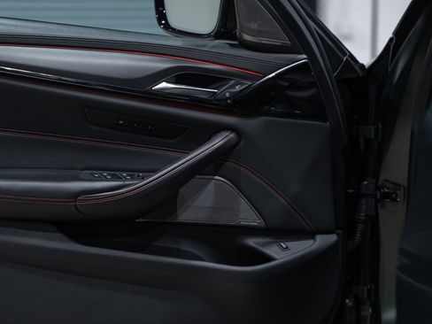 Used 2022 BMW M5 CS image 27