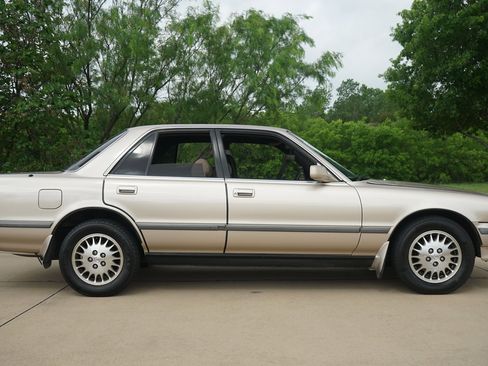 Used 1991 Toyota Cressida RWD image 18