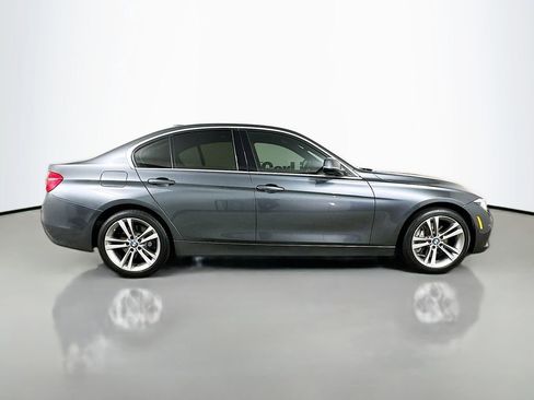Used 2016 BMW 340i xDrive Sedan w/ Driver Assistance Package image 9