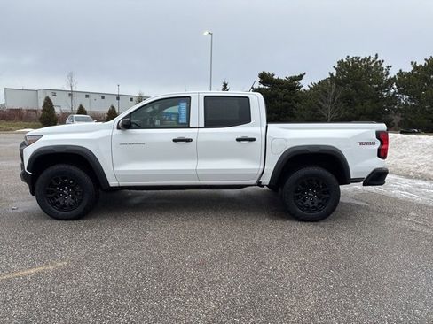 Used 2025 Chevrolet Colorado Trail Boss image 8