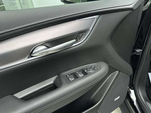 Certified 2025 Cadillac XT5 Luxury w/ LPO, Floor Liner Package FWD image 14