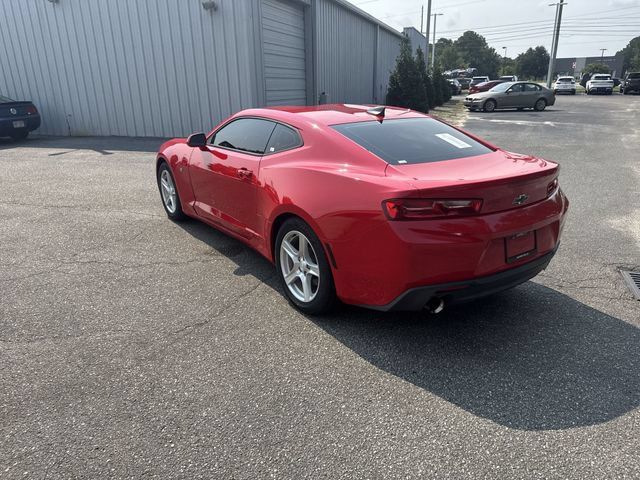 Used 2016 Chevrolet Camaro LT RWD image 7