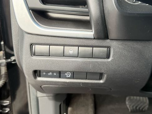 Used 2023 Nissan Rogue SV FWD image 19