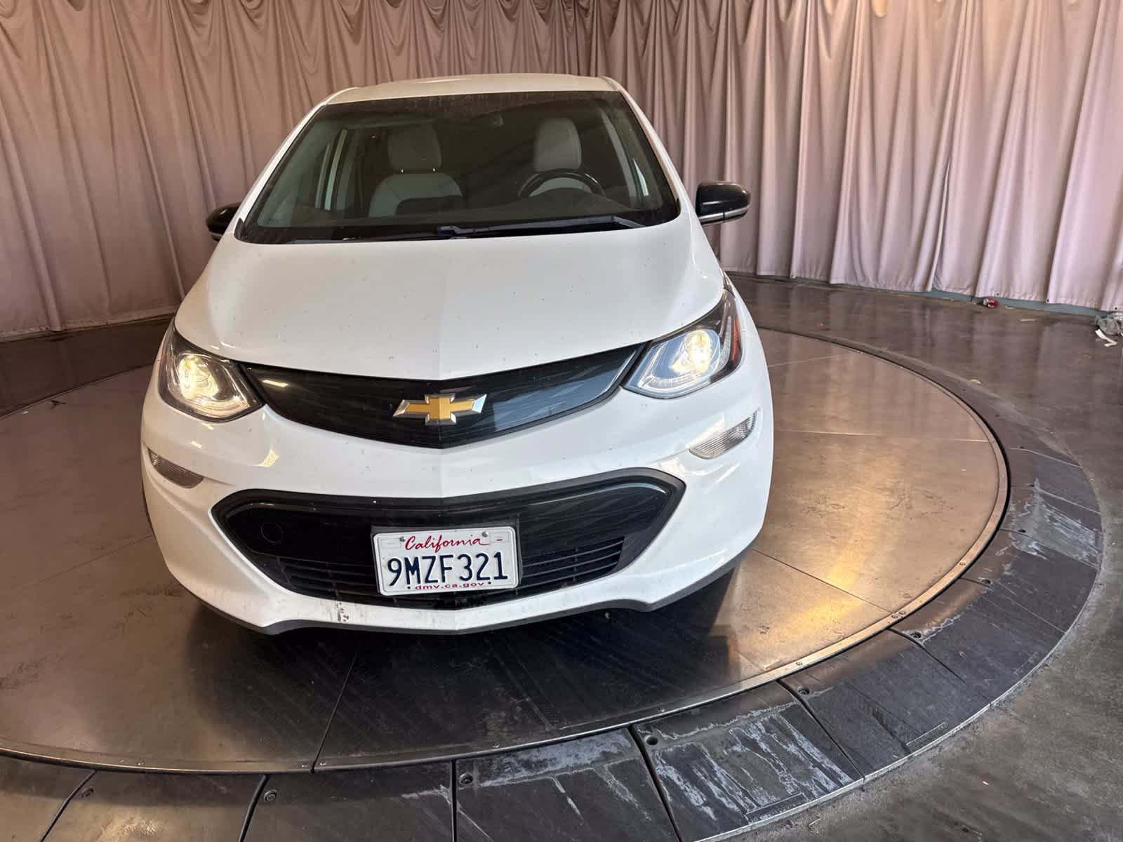 Used 2017 Chevrolet Bolt LT FWD image 2