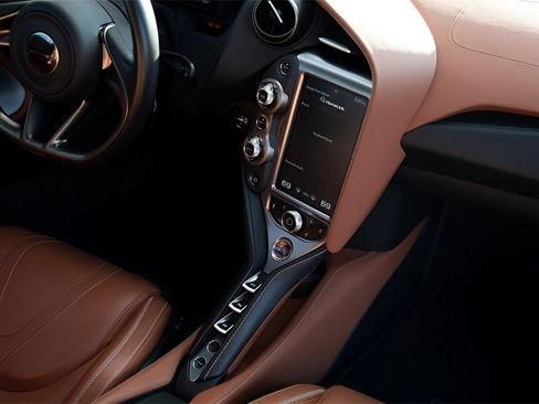 Used 2018 McLaren 720S image 45