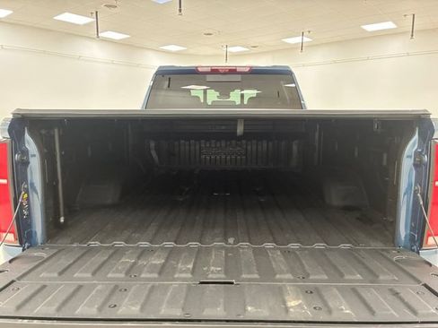 Used 2024 Chevrolet Silverado 2500 High Country w/ High Country Premium Package AWD/4WD image 17