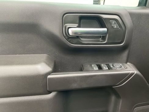 Used 2024 Chevrolet Silverado 1500 Custom image 27