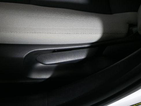 Used 2023 Toyota Corolla LE image 20