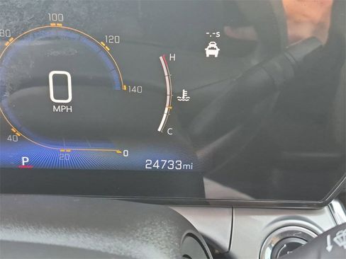 Used 2024 Chevrolet Trax LT image 15