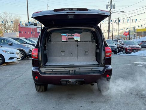 Used 2015 Toyota Sequoia SR5 image 12