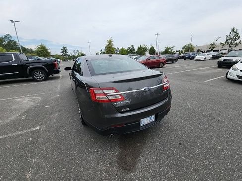 Used 2016 Ford Taurus Limited w/ Equipment Group 301A FWD image 12