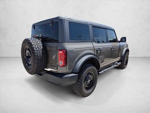 Used 2025 Ford Bronco 4-Door AWD/4WD image 3