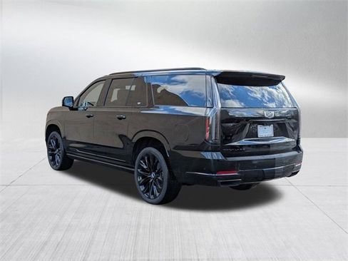 New 2026 Cadillac Escalade ESV Platinum Sport w/ LPO, ONYX Package image 7