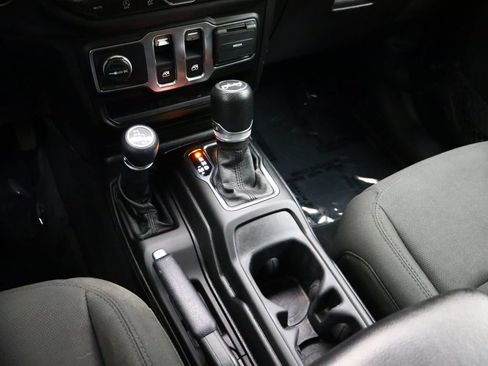 Used 2020 Jeep Wrangler Sport AWD/4WD image 20