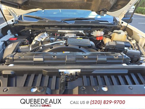 Used 2021 Chevrolet Silverado 2500 LTZ image 2