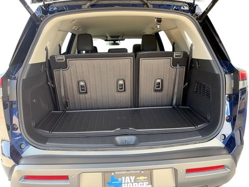 Used 2026 Nissan Pathfinder SL w/ Cargo Package FWD image 27