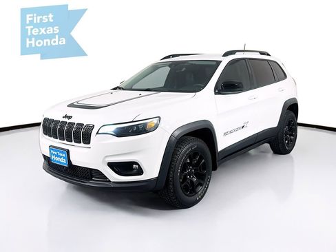 Used 2022 Jeep Cherokee Latitude image 3