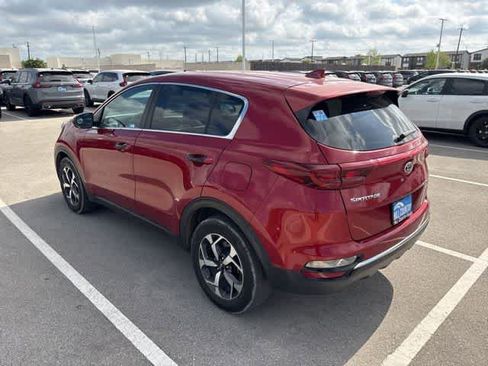 Used 2020 Kia Sportage LX image 3