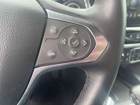 Used 2023 Chevrolet Traverse LT AWD/4WD image 12