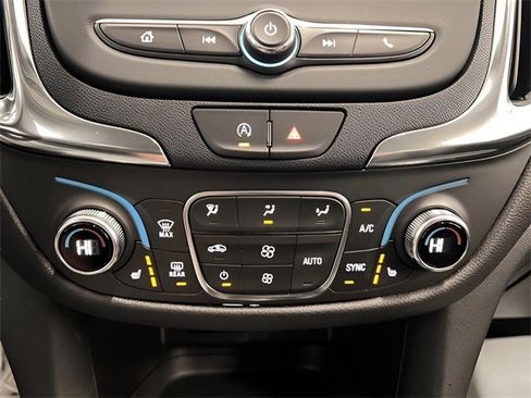 Certified 2024 Chevrolet Equinox LT image 24