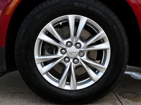 Certified 2025 Cadillac XT5 Luxury FWD image 29