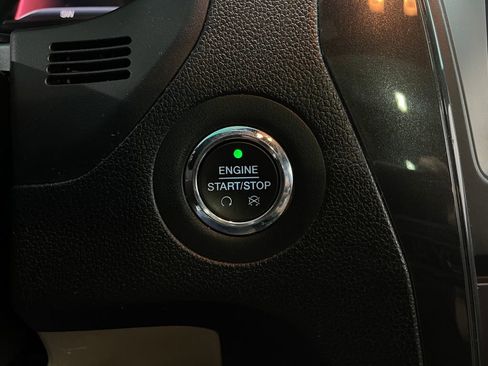 Used 2016 Ford Explorer XLT w/ Equipment Group 202A image 22