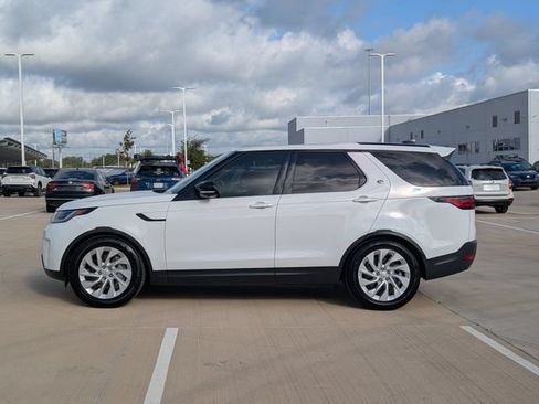 Used 2024 Land Rover Discovery S AWD/4WD image 3