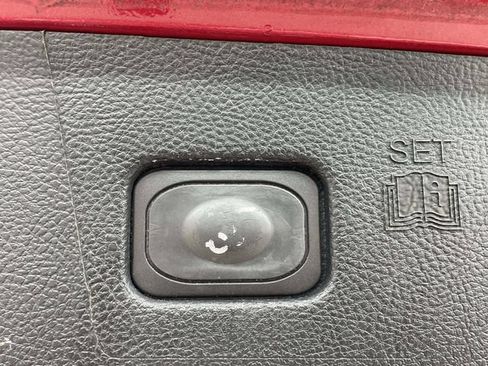 Used 2017 Ford Edge SEL w/ Equipment Group 201A FWD image 8