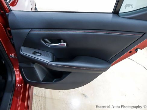 Used 2025 Nissan Sentra SR FWD image 27