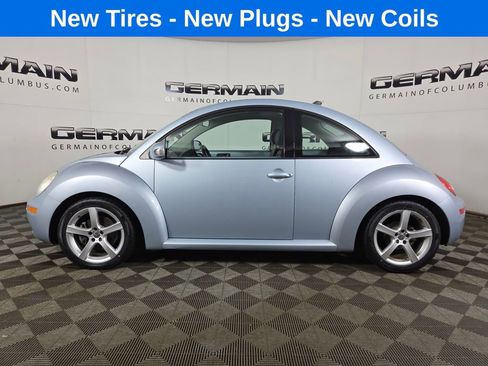 Used 2010 Volkswagen Beetle Coupe image 8