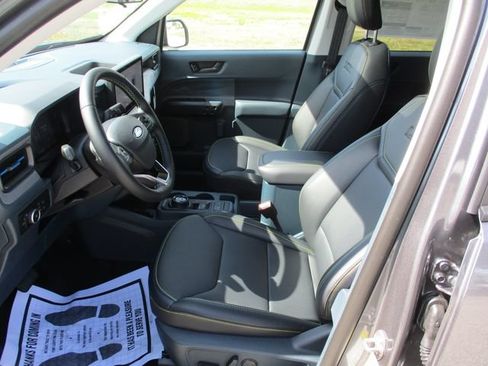 Used 2025 Ford Maverick Lobo AWD/4WD image 19