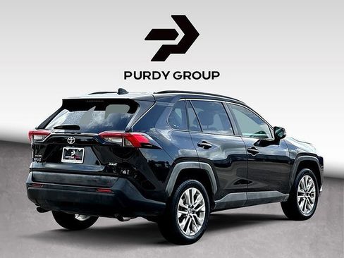 Used 2021 Toyota RAV4 XLE Premium FWD image 7