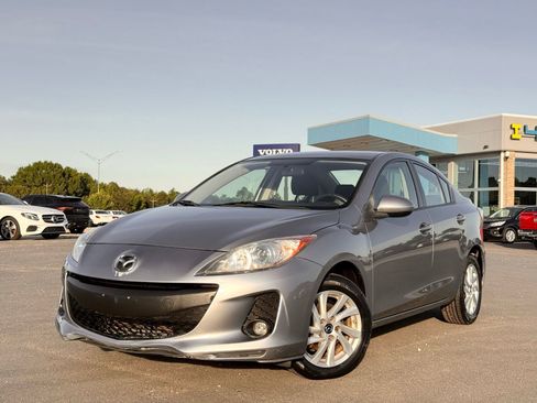 Used 2013 MAZDA MAZDA3 i Touring FWD image 2
