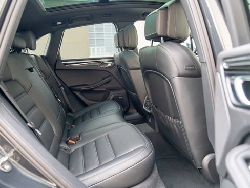 New 2026 Porsche Macan image 24