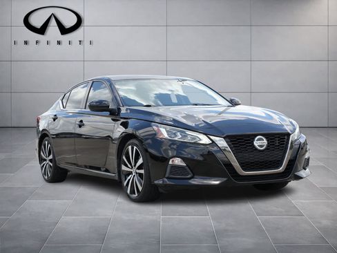 Used 2020 Nissan Altima 2.5 SR FWD image 3
