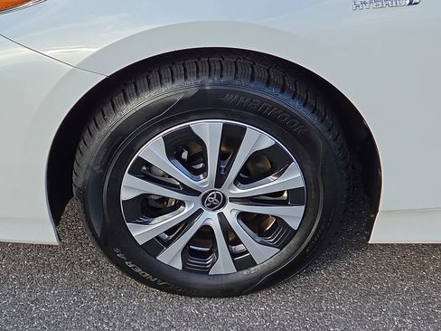 Certified 2022 Toyota Prius Prime XLE image 9