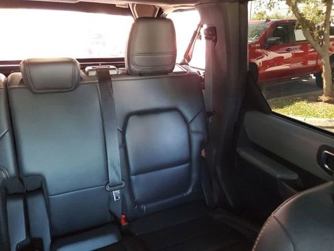 Used 2022 Ford Bronco Badlands image 14
