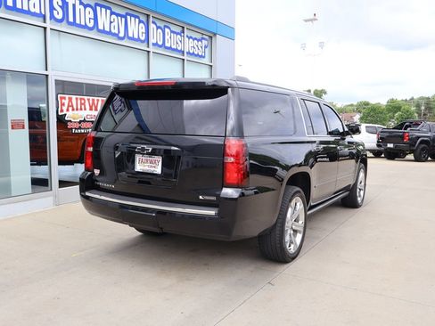 Used 2018 Chevrolet Suburban Premier AWD/4WD image 3